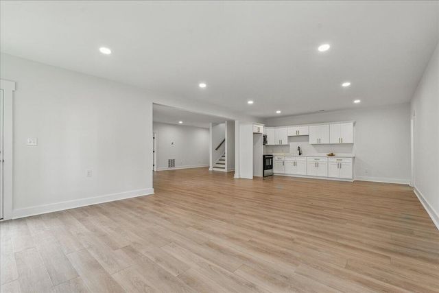 1037 Westerham CT, Huddleston, VA 24104