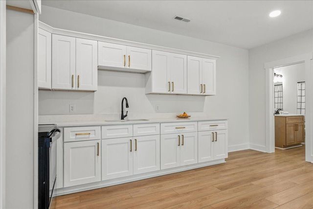 1037 Westerham CT, Huddleston, VA 24104