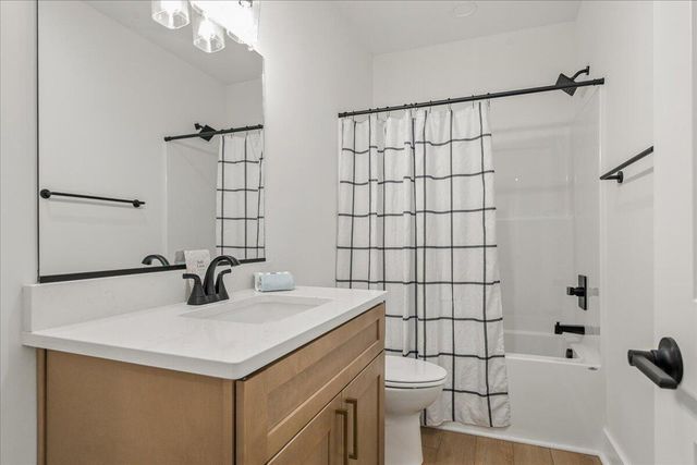 1037 Westerham CT, Huddleston, VA 24104