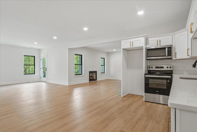 1037 Westerham CT, Huddleston, VA 24104