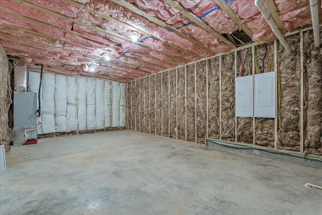 1037 Westerham CT, Huddleston, VA 24104