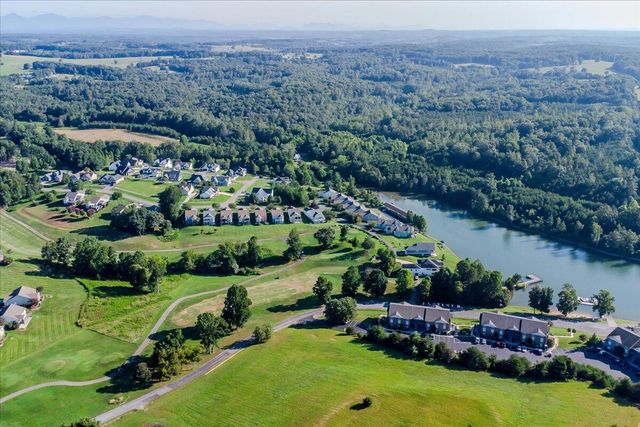 1037 Westerham CT, Huddleston, VA 24104