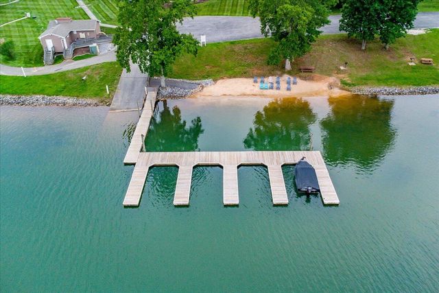 1037 Westerham CT, Huddleston, VA 24104