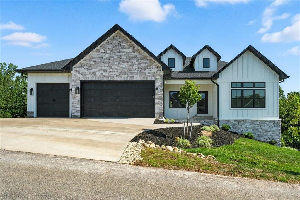 1037 Westerham CT, Huddleston, VA 24104