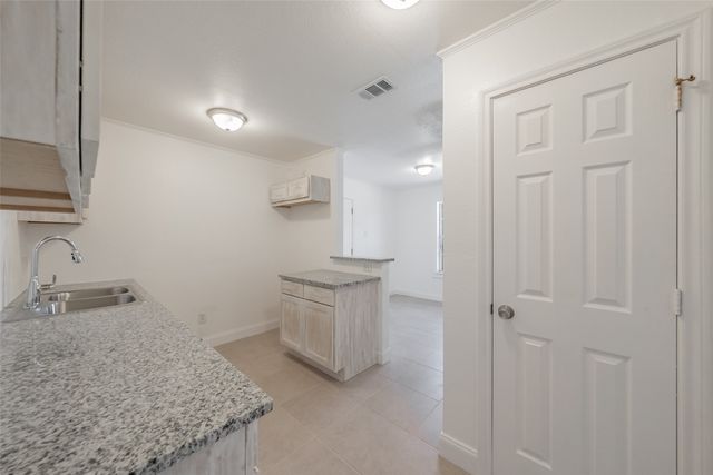 1534 Marfa Avenue, Dallas, TX 75216