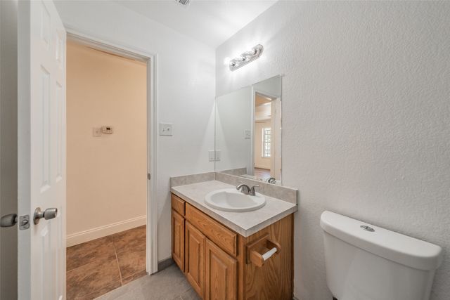 1534 Marfa Avenue, Dallas, TX 75216