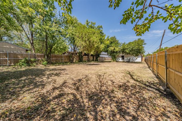 1534 Marfa Avenue, Dallas, TX 75216