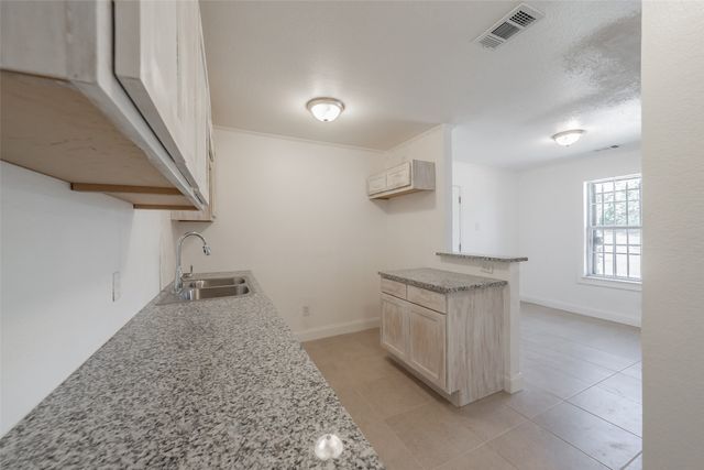 1534 Marfa Avenue, Dallas, TX 75216