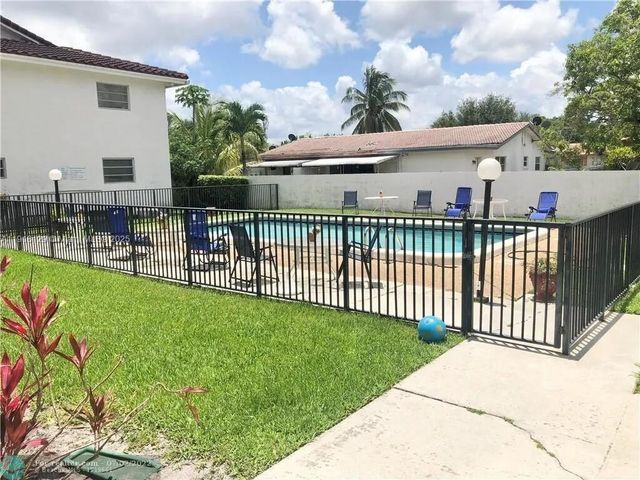 3250 NW 85th Ave 7, Coral Springs, FL 33065