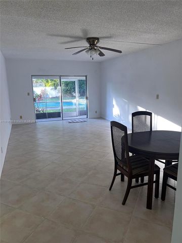 3250 NW 85th Ave 7, Coral Springs, FL 33065