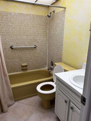 3250 NW 85th Ave 7, Coral Springs, FL 33065