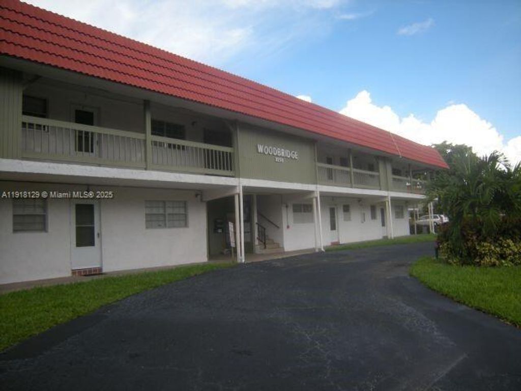 3250 NW 85th Ave 7, Coral Springs, FL 33065