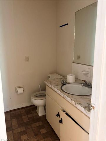 4625 Yuma Court, Winston-salem, NC 27107