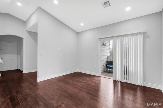 37 Kassebaum Lane 300, St Louis, MO 63129
