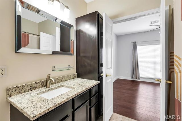 37 Kassebaum Lane 300, St Louis, MO 63129
