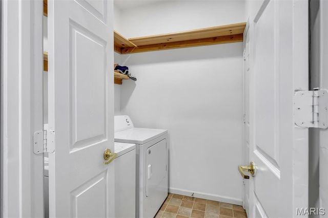 37 Kassebaum Lane 300, St Louis, MO 63129