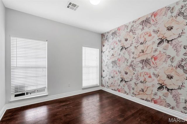 37 Kassebaum Lane 300, St Louis, MO 63129