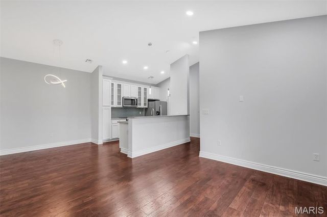 37 Kassebaum Lane 300, St Louis, MO 63129