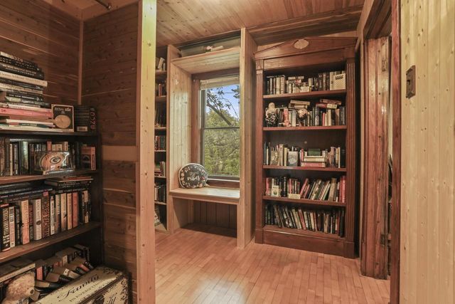 37 N 6TH STREET, Hilbert, WI 54129
