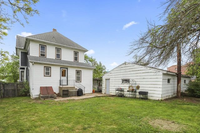 37 N 6TH STREET, Hilbert, WI 54129