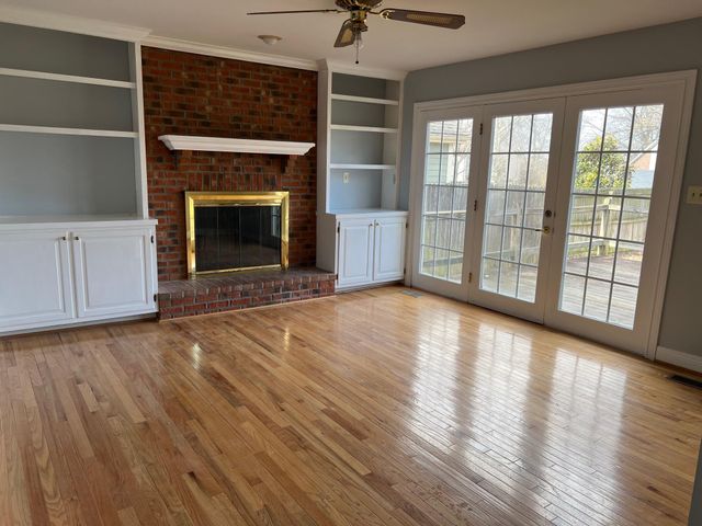 929 Woodglen Court, Lexington, KY 40515