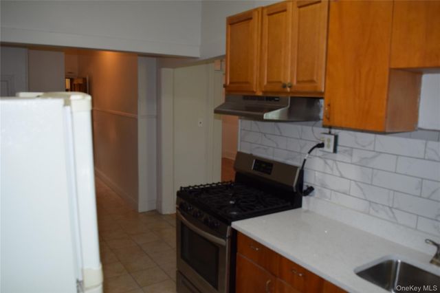 226 Pennsylvania Avenue 2, Brooklyn, NY 11207
