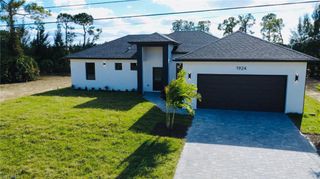 1924 NE 33rd LN, Cape Coral, FL 33909