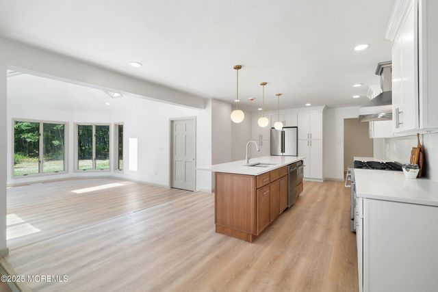 718 Radcliffe Road, Lanoka Harbor, NJ 08734