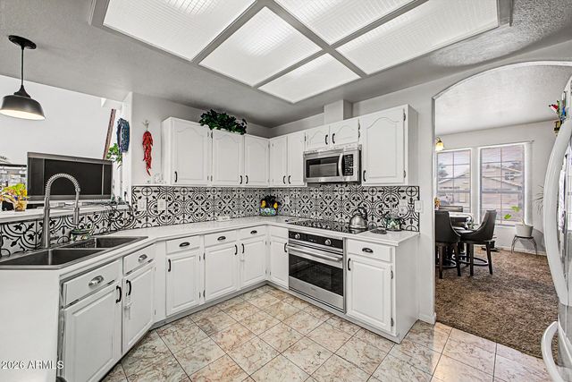 5442 W FALLEN LEAF Lane, Glendale, AZ 85310