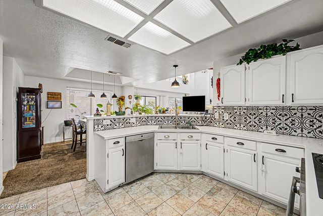 5442 W FALLEN LEAF Lane, Glendale, AZ 85310