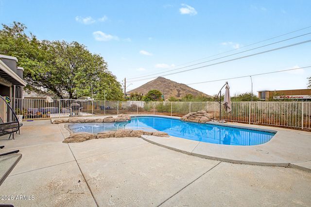 5442 W FALLEN LEAF Lane, Glendale, AZ 85310