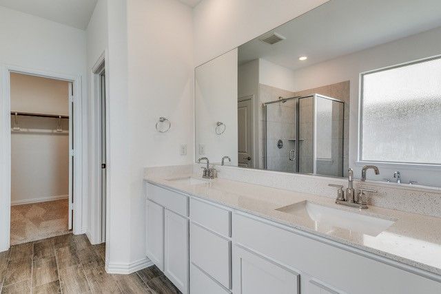 1033 Rosebay Drive, Justin, TX 76247