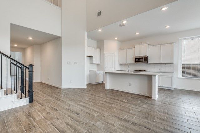 1033 Rosebay Drive, Justin, TX 76247