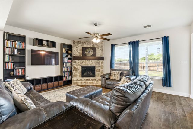 5760 Broad Bay Lane, Fort Worth, TX 76179