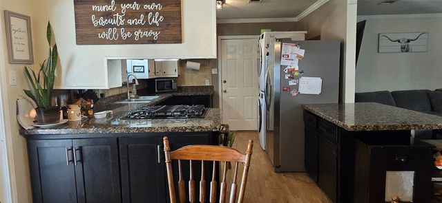 208 Mill Street, Lone Oak, TX 75453