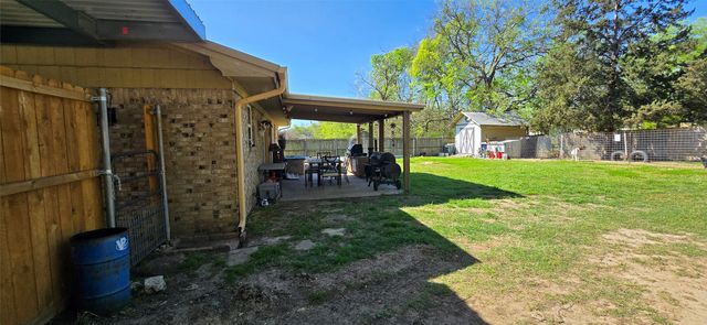 208 Mill Street, Lone Oak, TX 75453