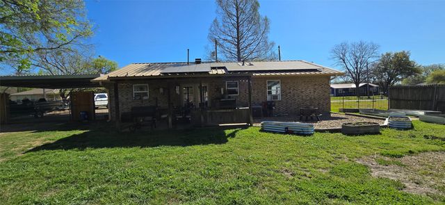 208 Mill Street, Lone Oak, TX 75453