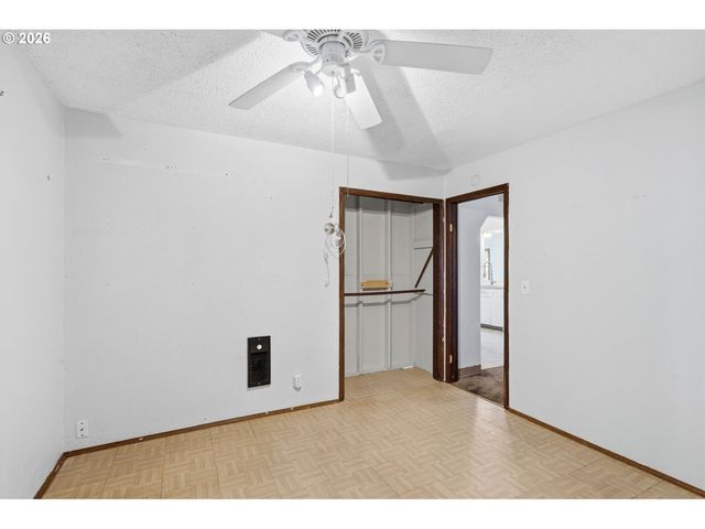 1061 5TH St, Washougal, WA 98671