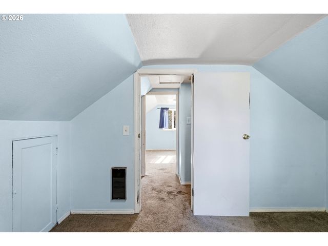 1061 5TH St, Washougal, WA 98671