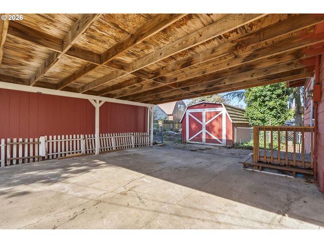 1061 5TH St, Washougal, WA 98671