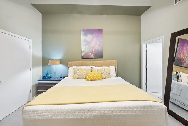 78 E Chestnut Street, 104, Columbus, OH 43215