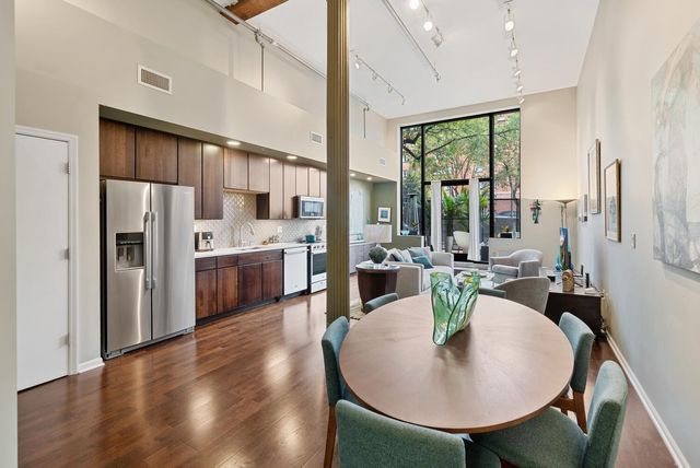 78 E Chestnut Street, 104, Columbus, OH 43215