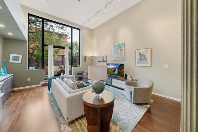 78 E Chestnut Street, 104, Columbus, OH 43215