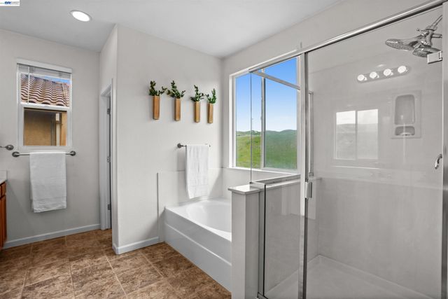 1048 Ashbridge Bay Dr, Pittsburg, CA 94565