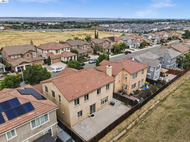 1048 Ashbridge Bay Dr, Pittsburg, CA 94565