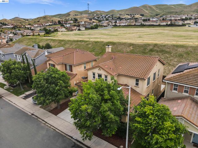 1048 Ashbridge Bay Dr, Pittsburg, CA 94565