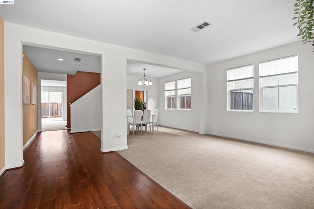 1048 Ashbridge Bay Dr, Pittsburg, CA 94565
