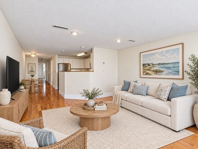 180 Cadish Avenue 8, Hull, MA 02045
