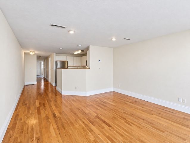 180 Cadish Avenue 8, Hull, MA 02045