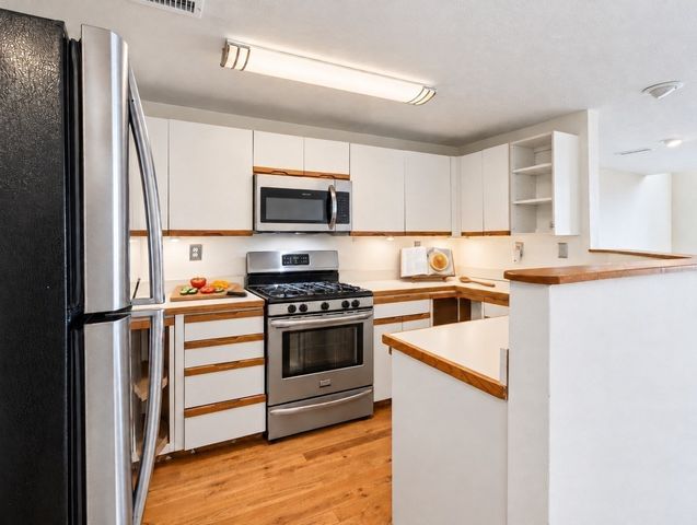180 Cadish Avenue 8, Hull, MA 02045